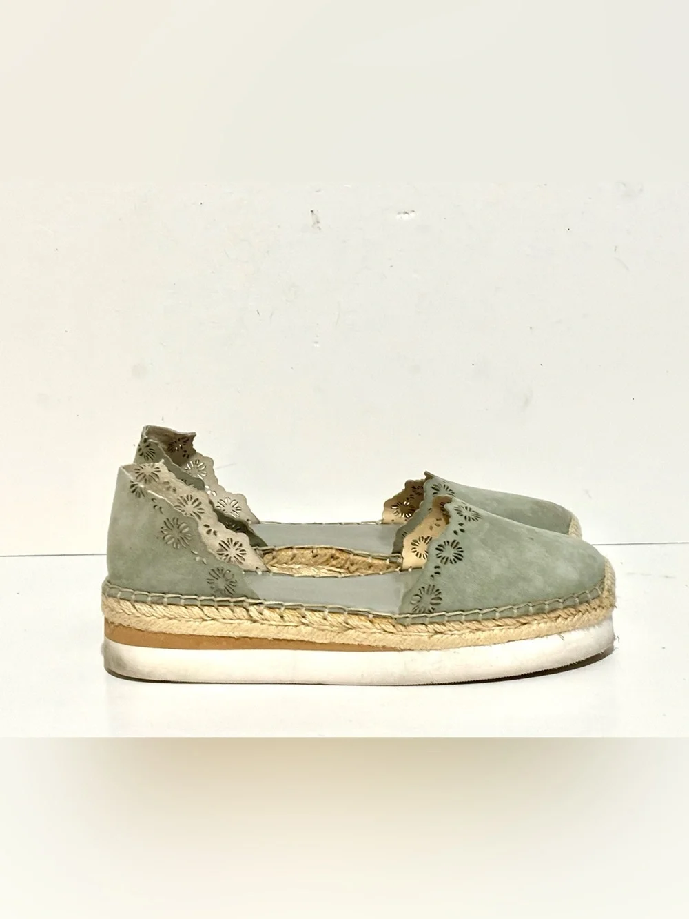 Vince Camuto Breshan Sage Green Platform Espadrille Size 7